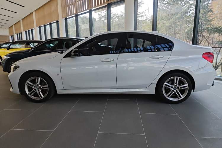 Used BMW 1 Series 2021 Revised 120i M Sport Night Edition Exterior 3