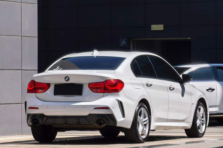 Used BMW 1 Series 2021 120i M Sport Night Edition Exterior 3