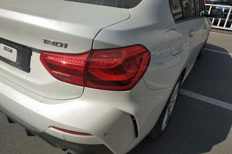 Used BMW 1 Series 2021 Revised 120i M Sport Night Edition Exterior 3
