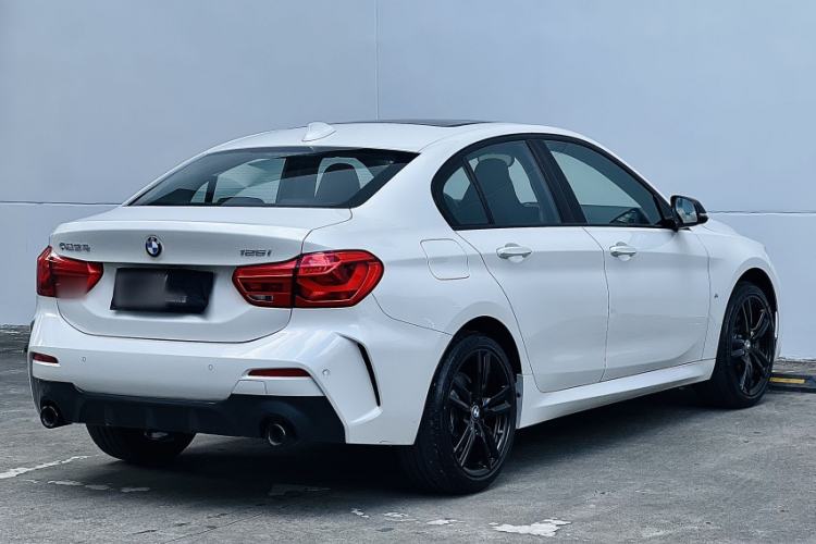 Used BMW 1 Series 2021 125i M Sport Night Edition Exterior 4