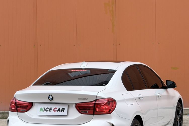 Used BMW 1 Series 2021 125i M Sport Night Edition Exterior 4