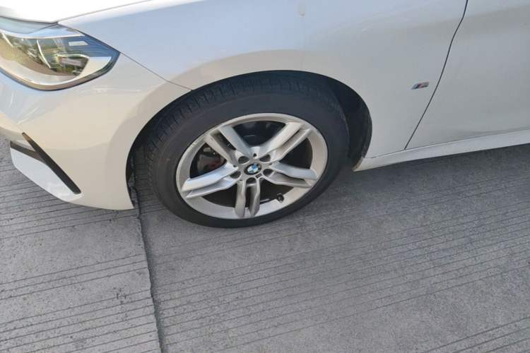 Used BMW 1 Series 2021 120i M Sport Night Edition Exterior 4