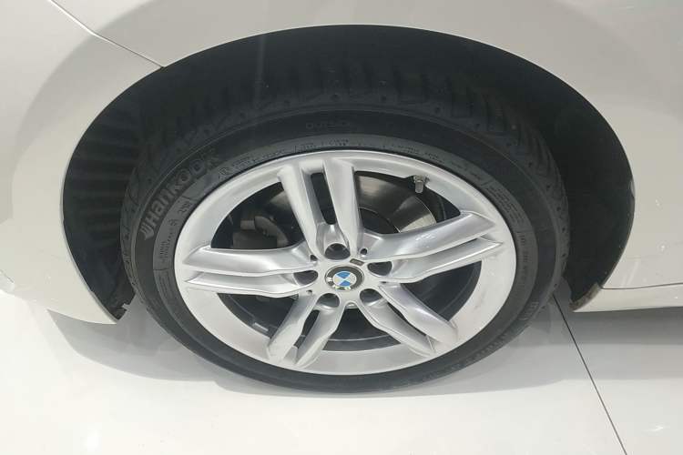 Used BMW 1 Series 2021 Revised 120i M Sport Night Edition Exterior 4