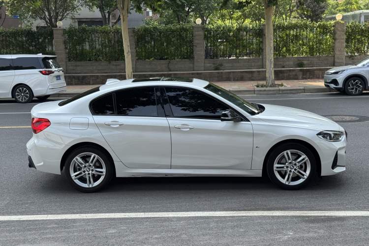 Used BMW 1 Series 2021 Revised 120i M Sport Night Edition Exterior 4