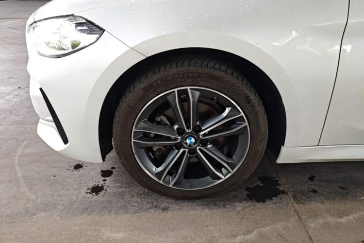 Used BMW 1 Series 2021 120i M Sport Edition Exterior 4