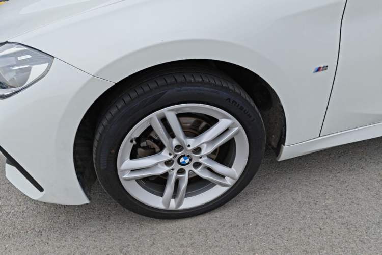 Used BMW 1 Series 2021 120i M Sport Night Edition Exterior 4