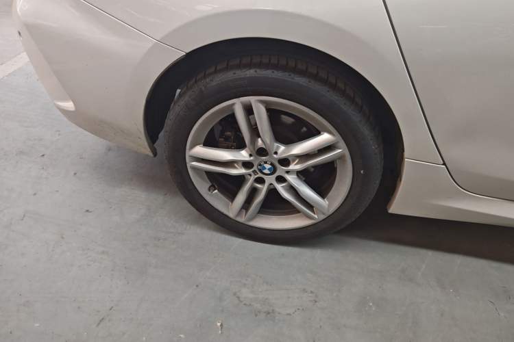 Used BMW 1 Series 2021 Revised 120i M Sport Night Edition Exterior 5
