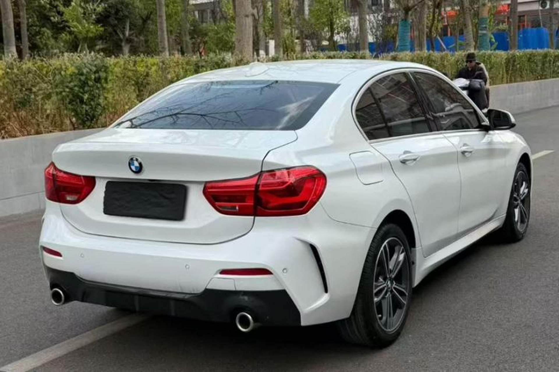 Used BMW 1 Series 2021 120i M Sport Edition Exterior 5