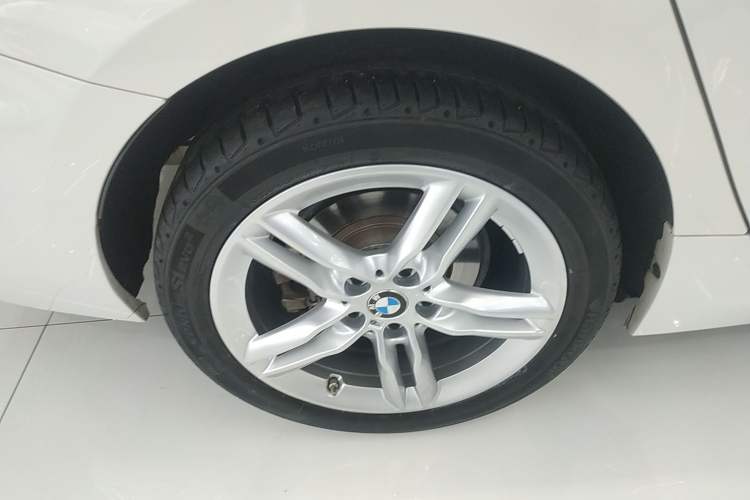 Used BMW 1 Series 2021 Revised 120i M Sport Night Edition Exterior 5