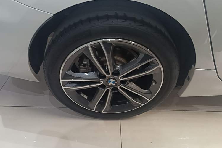 Used BMW 1 Series 2021 120i M Sport Edition Exterior 5