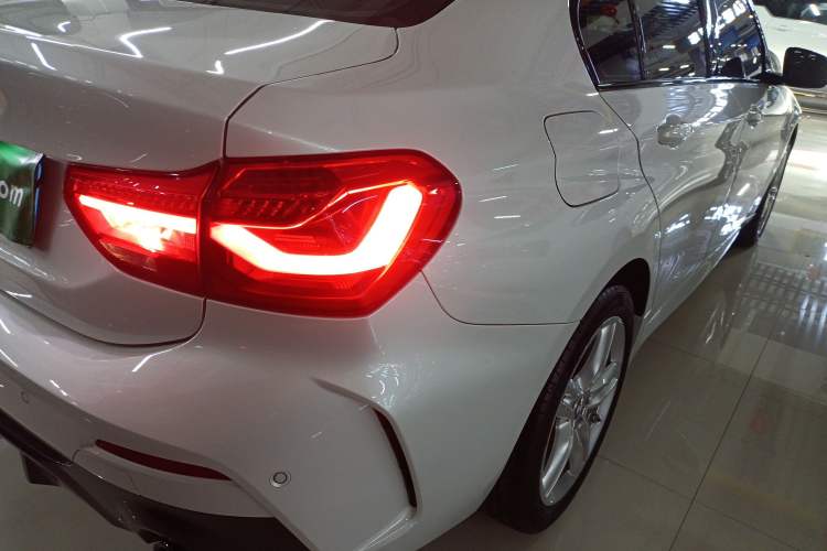 Used BMW 1 Series 2021 Revised 120i M Sport Night Edition Exterior 6