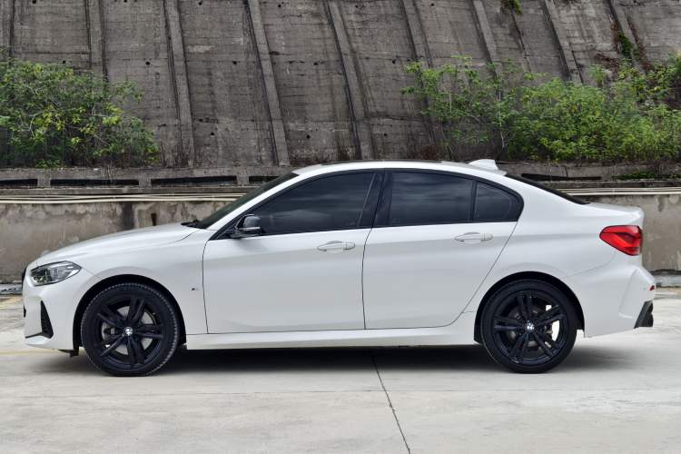 Used BMW 1 Series 2021 Restyled 125i M Sport Night Edition Exterior 6