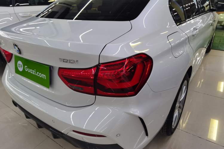 Used BMW 1 Series 2021 Revised 120i M Sport Night Edition Exterior 6