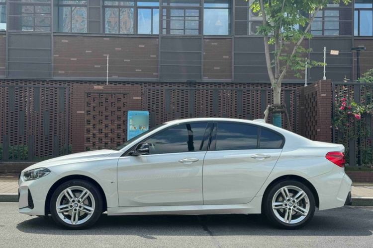 Used BMW 1 Series 2021 120i M Sport Night Edition Exterior 6