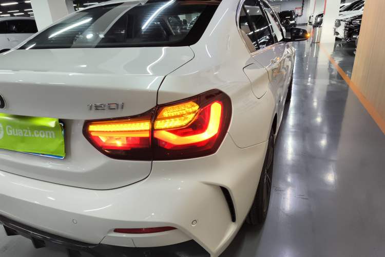 Used BMW 1 Series 2021 120i M Sport Edition Exterior 6