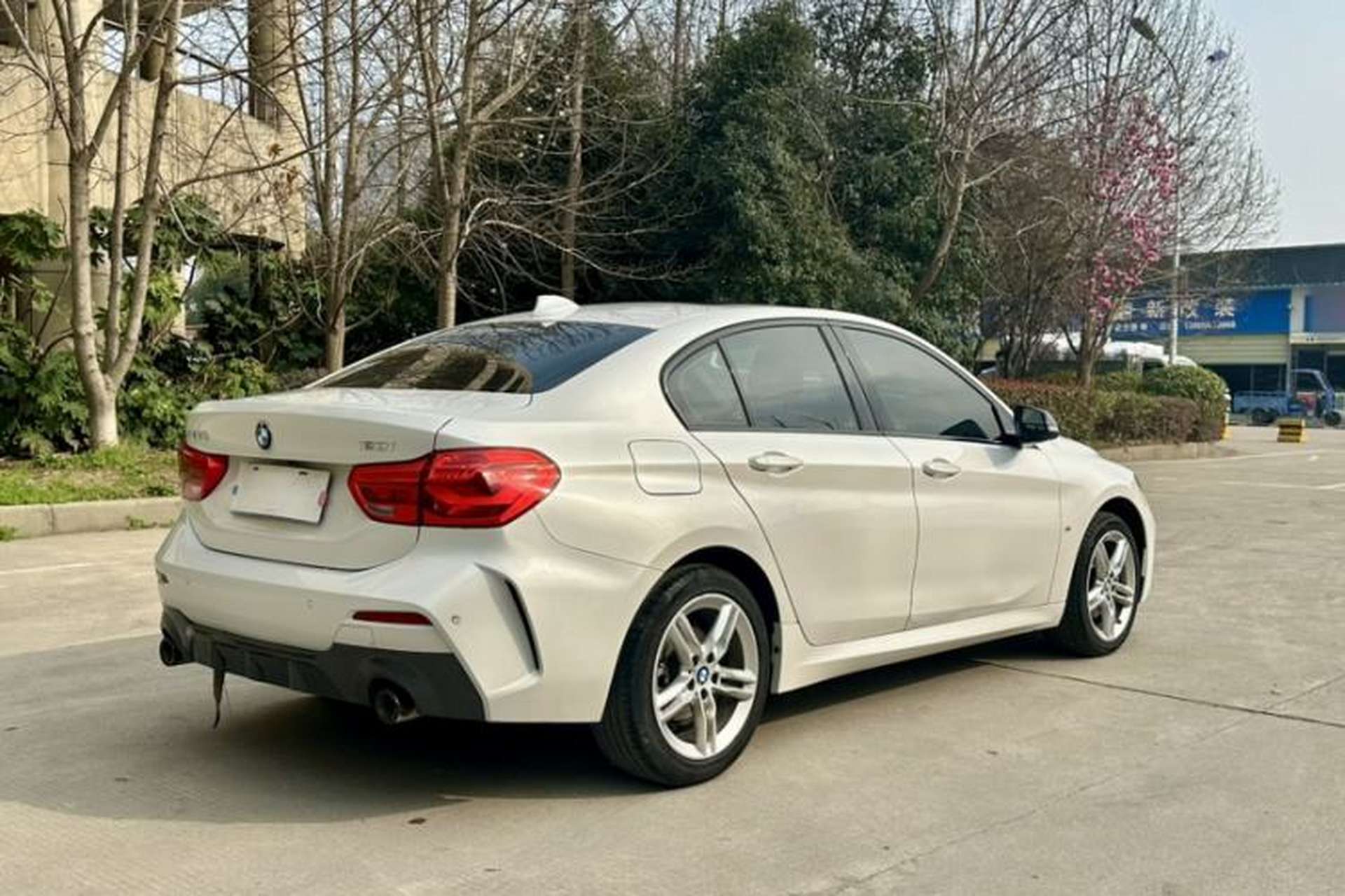 Used BMW 1 Series 2021 Revised 120i M Sport Night Edition Exterior 9