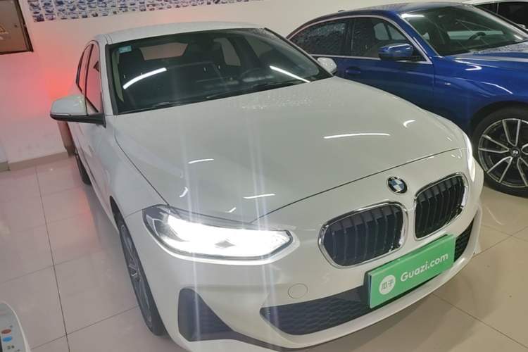 Used BMW 1 Series 2021 Revised 120i M Sport Edition Front Right 45 Deg