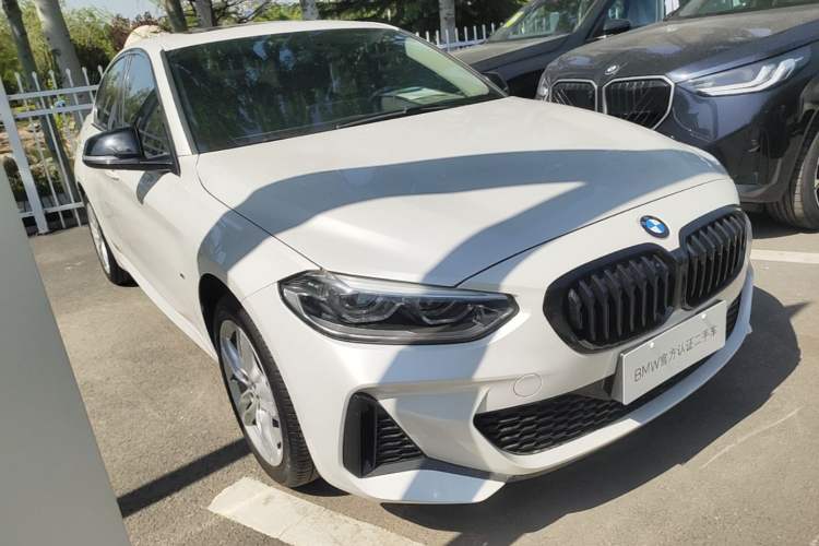 Used BMW 1 Series 2021 120i M Sport Night Edition Front Right 45 Deg