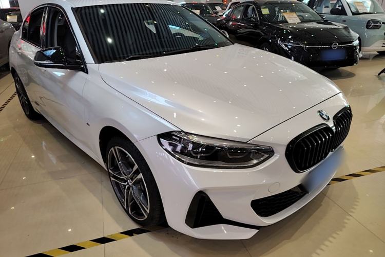 Used BMW 1 Series 2021 Restyled 125i M Sport Night Edition Front Right 45 Deg