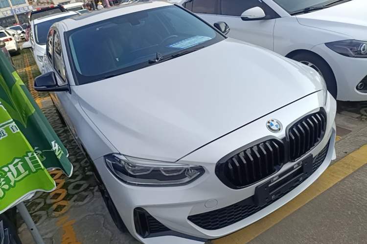Used BMW 1 Series 2021 Restyled 125i M Sport Night Edition Front Right 45 Deg