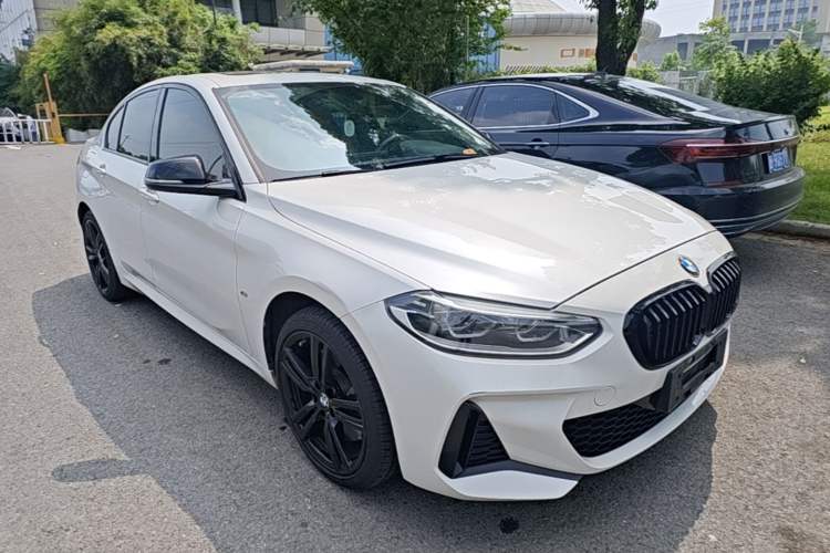 Used BMW 1 Series 2021 125i M Sport Night Edition Front Right 45 Deg