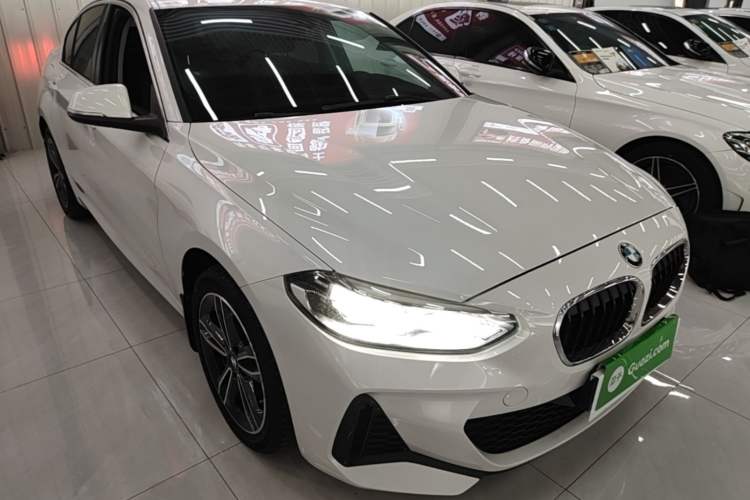 Used BMW 1 Series 2021 120i M Sport Edition Front Right 45 Deg