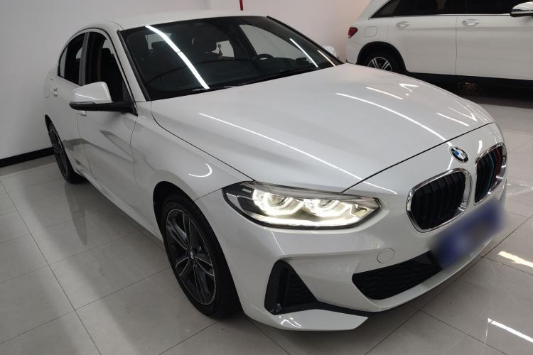 Used BMW 1 Series 2021 120i M Sport Edition Front Right 45 Deg