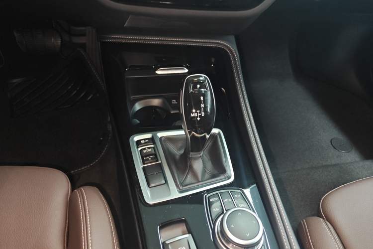 Used BMW 1 Series 2021 125i M Sport Night Edition Gear Lever