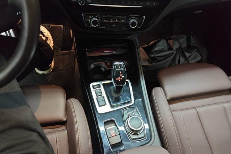 Used BMW 1 Series 2021 Restyled 125i M Sport Night Edition Gear Lever