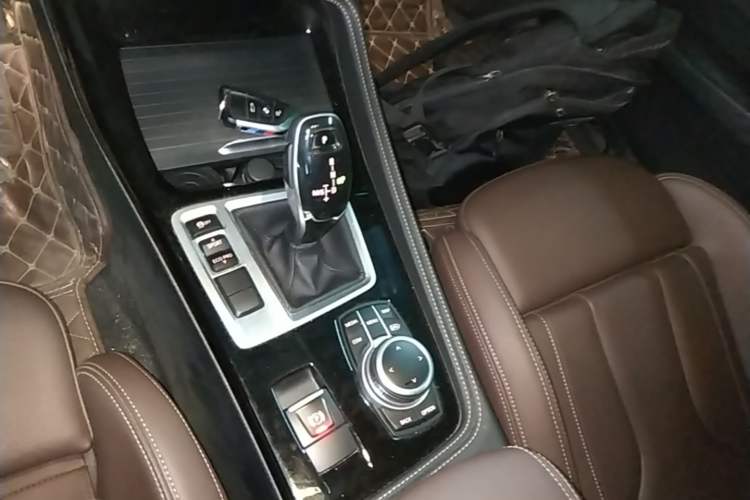 Used BMW 1 Series 2021 125i M Sport Night Edition Gear Lever