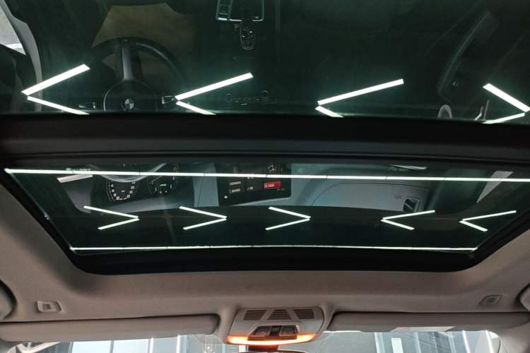 Used BMW 1 Series 2021 120i M Sport Night Edition Headliner
