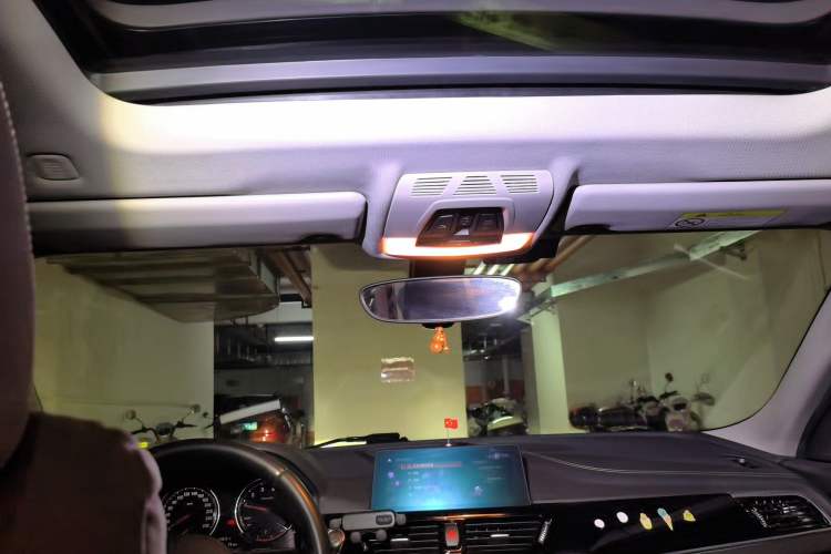 Used BMW 1 Series 2021 120i M Sport Night Edition Headliner