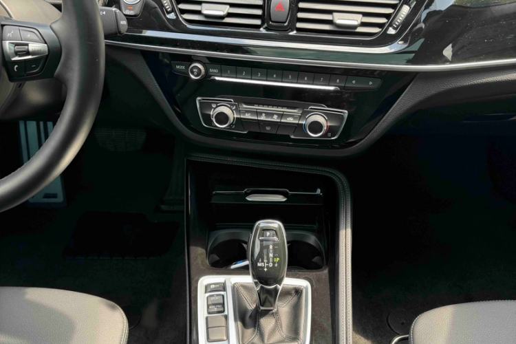 Used BMW 1 Series 2021 120i M Sport Night Edition Interior 1