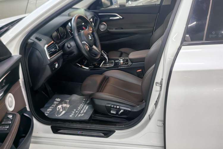 Used BMW 1 Series 2021 Revised 120i M Sport Night Edition Interior 1