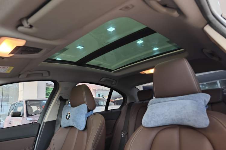 Used BMW 1 Series 2021 Revised 120i M Sport Night Edition Interior 11