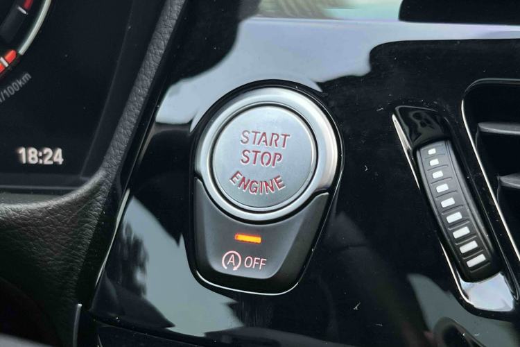 Used BMW 1 Series 2021 Revised 120i M Sport Night Edition Interior 11