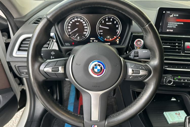 Used BMW 1 Series 2021 125i M Sport Night Edition Interior 11
