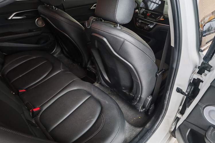 Used BMW 1 Series 2021 Revised 120i M Sport Night Edition Interior 11