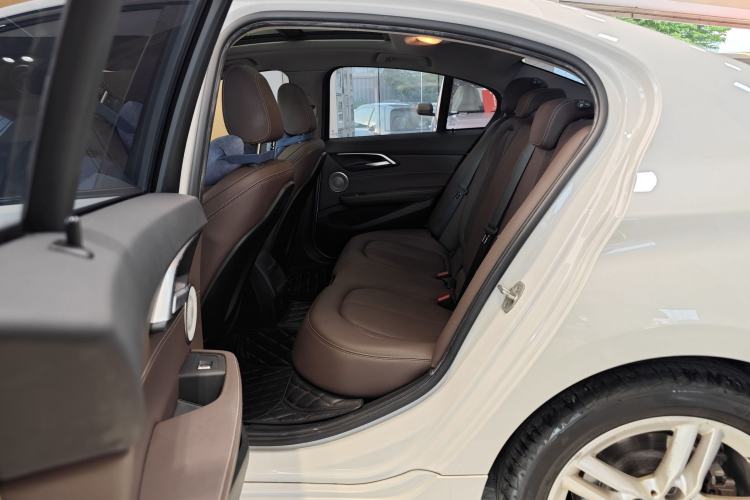 Used BMW 1 Series 2021 Revised 120i M Sport Night Edition Interior 2