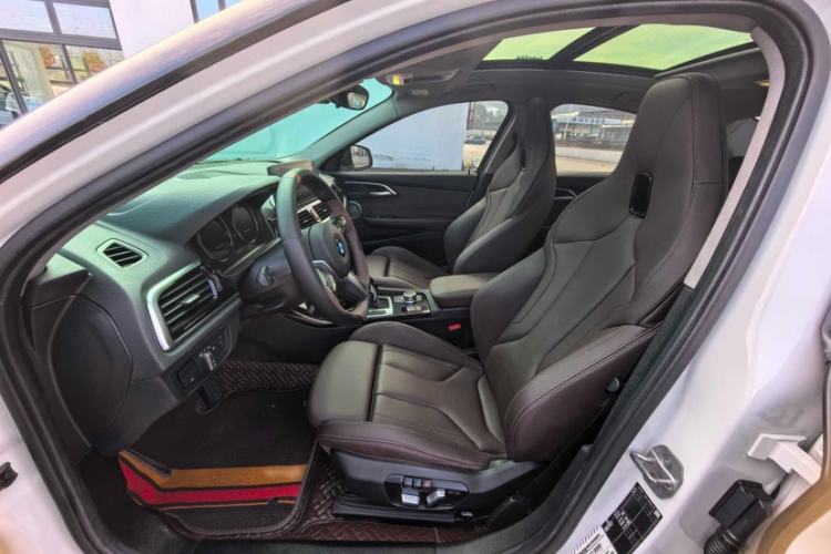 Used BMW 1 Series 2021 Restyled 125i M Sport Night Edition Interior 2