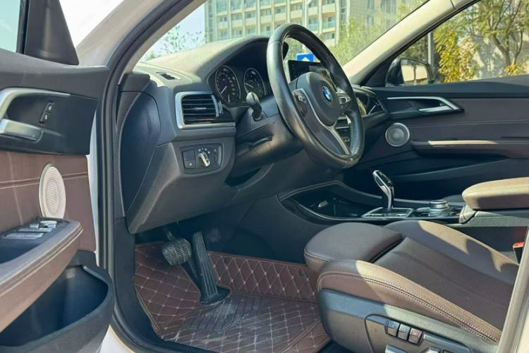 Used BMW 1 Series 2021 120i M Sport Night Edition Interior 2