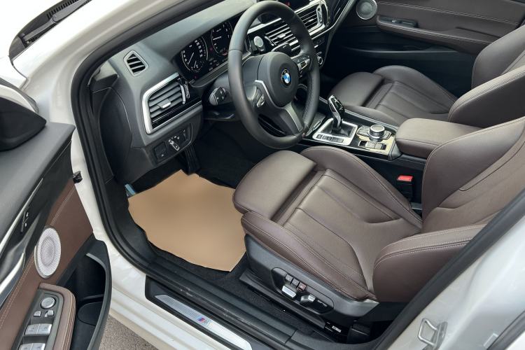 Used BMW 1 Series 2021 125i M Sport Night Edition Interior 2