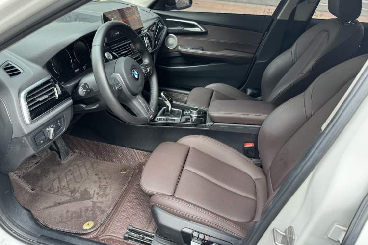 Used BMW 1 Series 2021 Revised 120i M Sport Night Edition Interior 2
