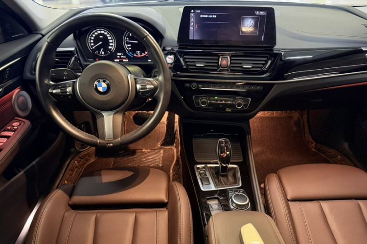 Used BMW 1 Series 2021 Restyled 125i M Sport Night Edition Interior 2