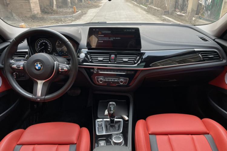 Used BMW 1 Series 2021 Restyled 125i M Sport Night Edition Interior 2
