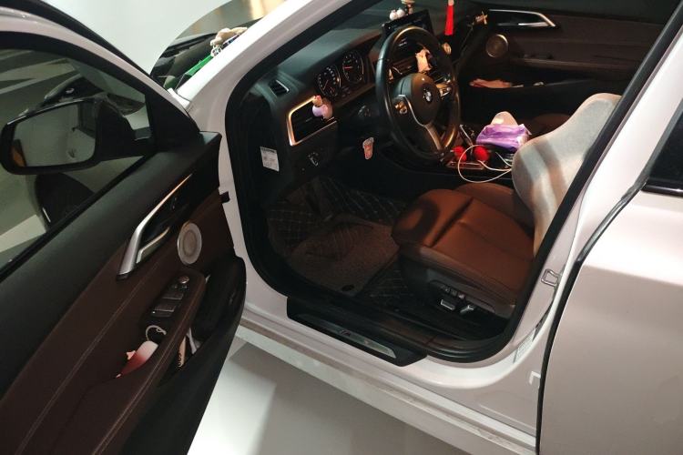 Used BMW 1 Series 2021 120i M Sport Night Edition Interior 3