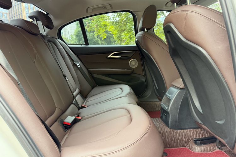 Used BMW 1 Series 2021 Revised 120i M Sport Night Edition Interior 3
