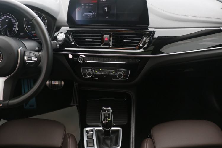 Used BMW 1 Series 2021 Revised 120i M Sport Night Edition Interior 3
