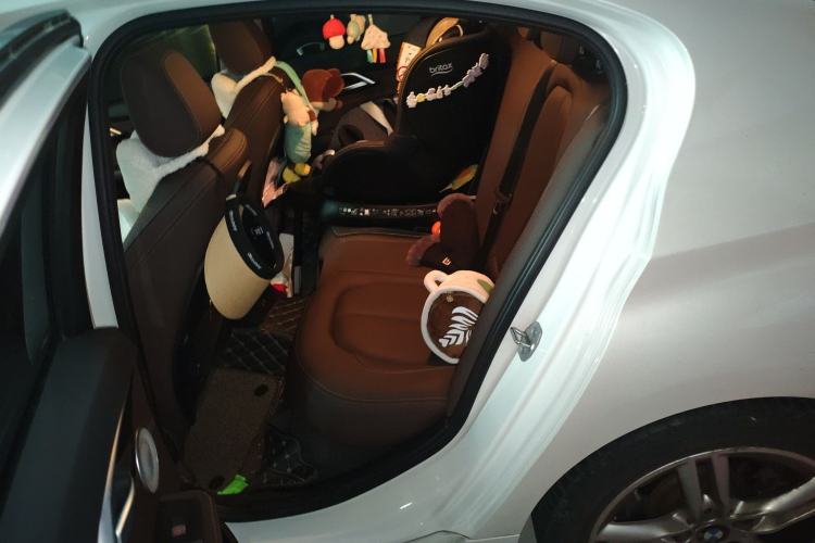 Used BMW 1 Series 2021 120i M Sport Night Edition Interior 4