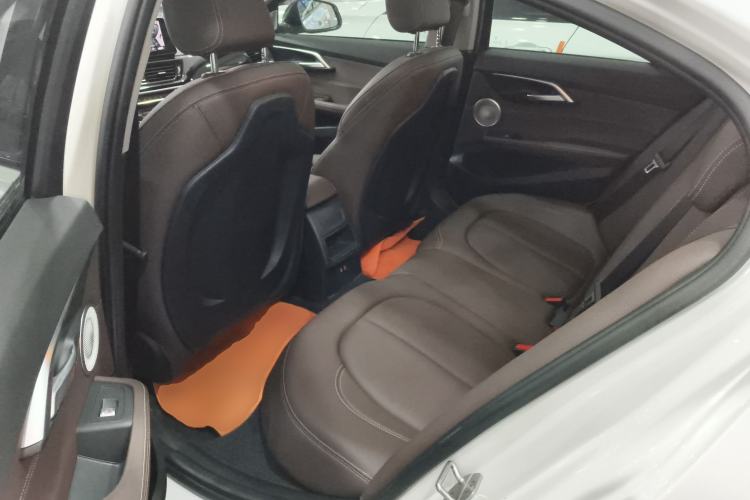 Used BMW 1 Series 2021 Revised 120i M Sport Night Edition Interior 4